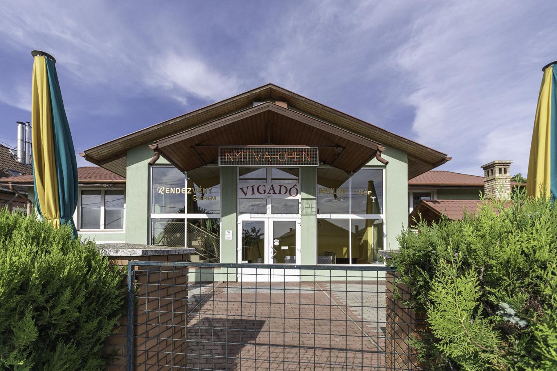 Hableany Hotel Tiszafured Exterior photo
